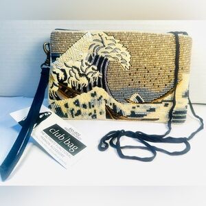 NWT Bamboo Trading Company Cream and Navy Wave Club Bag